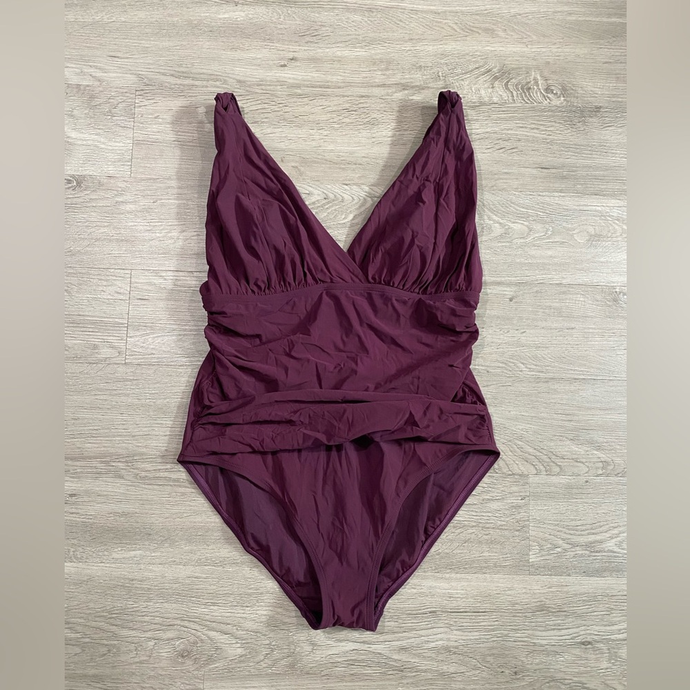 La Blanca Plum‎ One-Piece Swimsuit Ruched Size 14